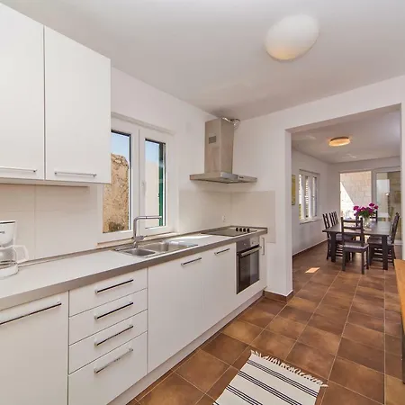 I Sassi Bianchi - East