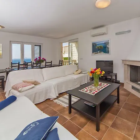 I Sassi Bianchi - East *