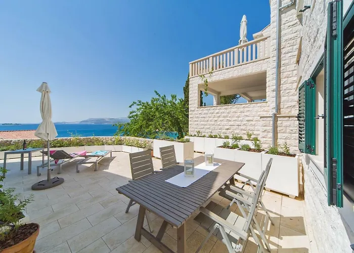 Willa I Sassi Bianchi - East