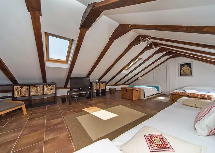 Willa I Sassi Bianchi - East